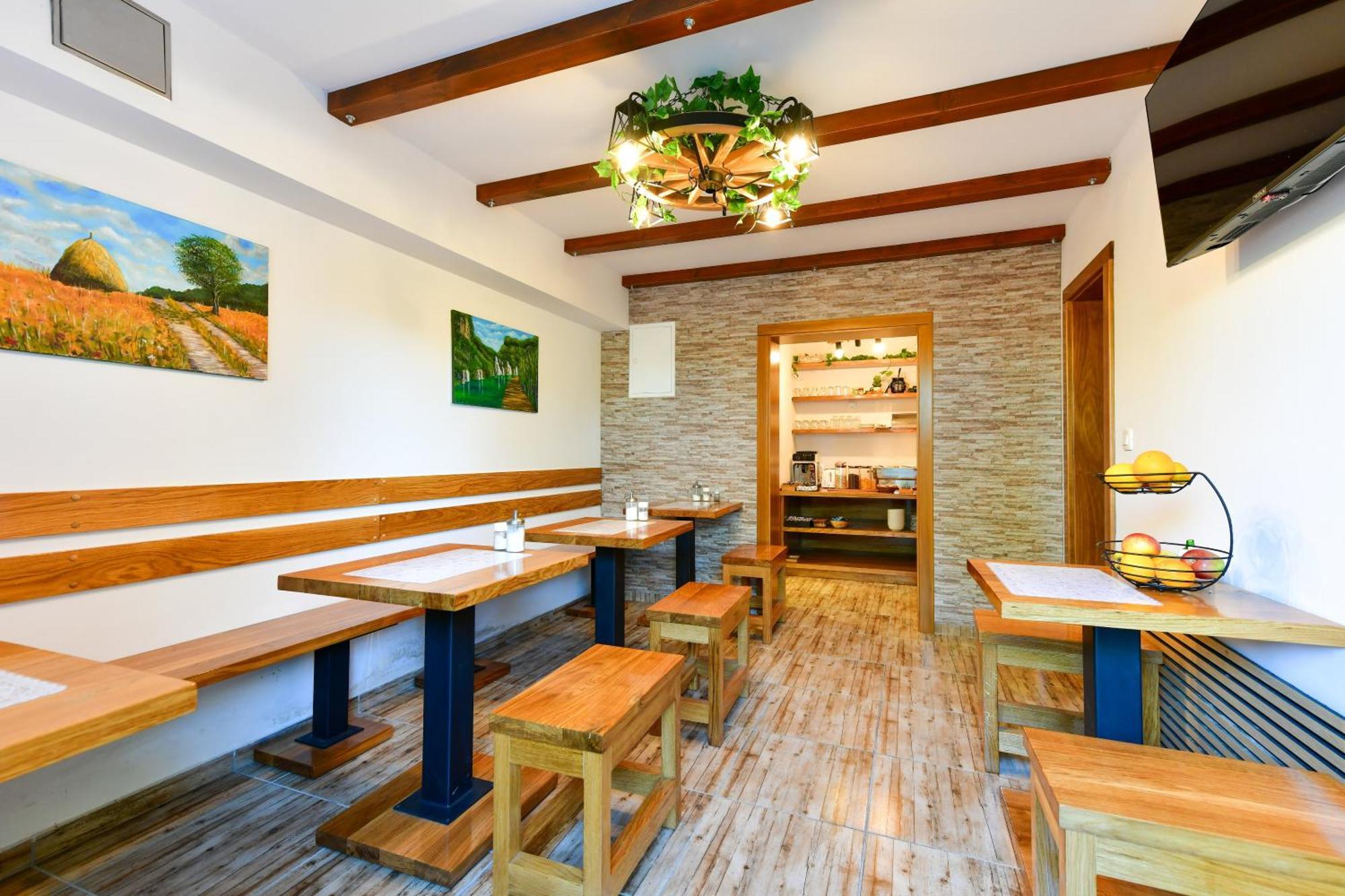 Apartma Flora House
