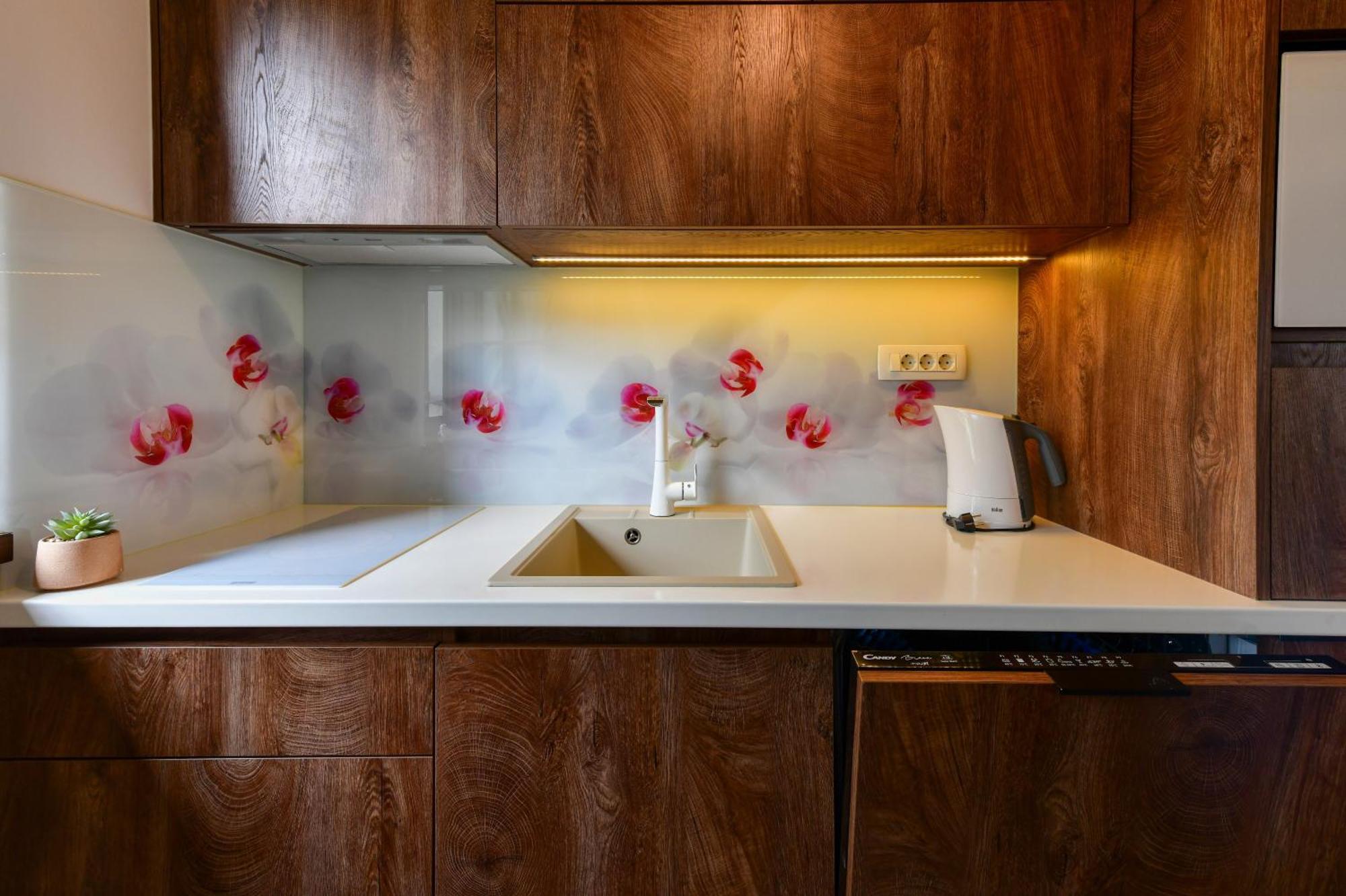 Flora House Apartma