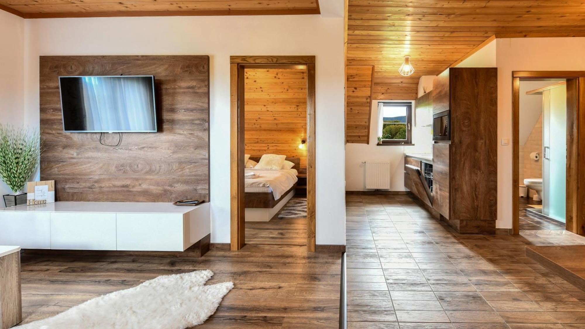 Apartma Flora House *