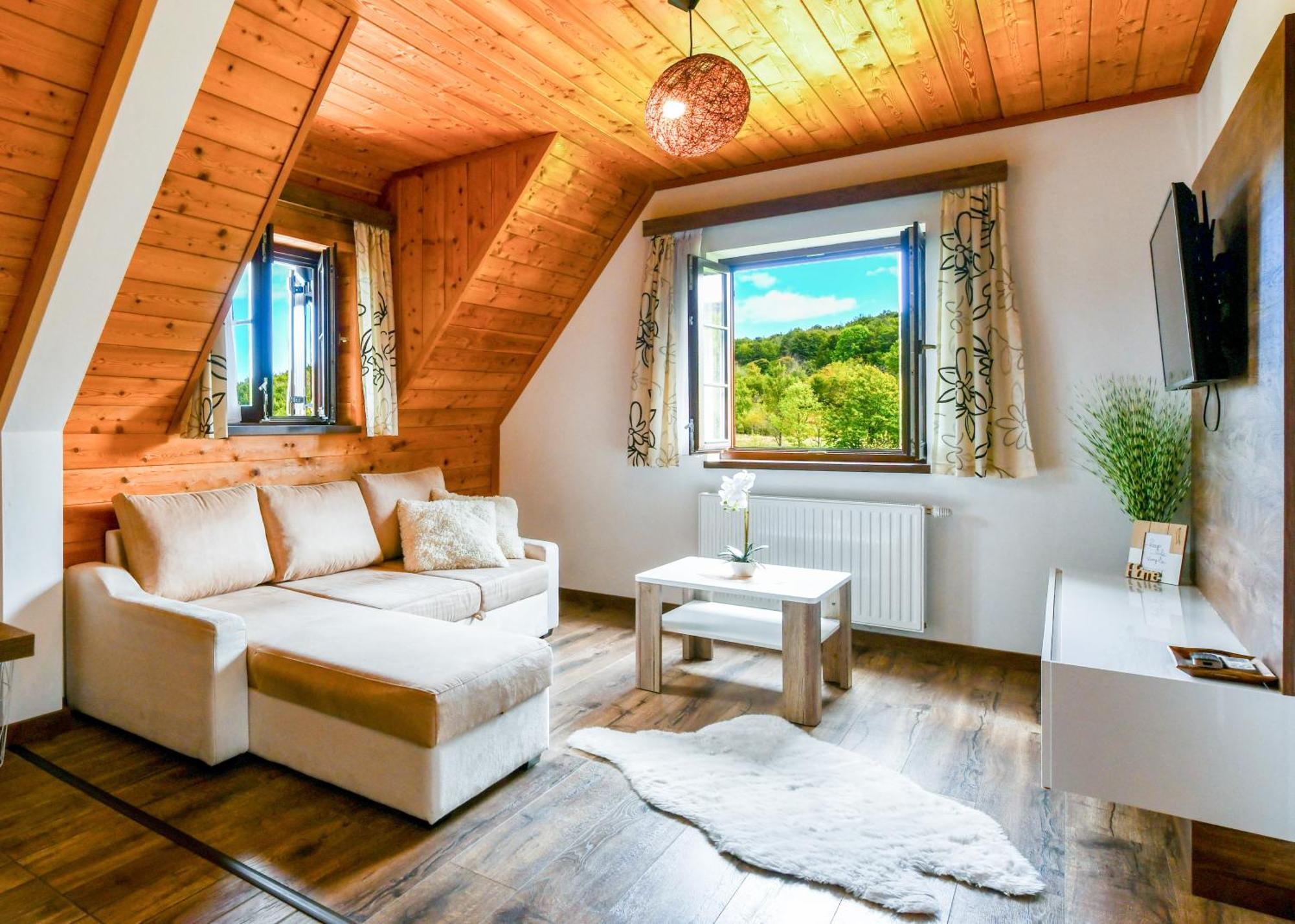 Apartma Flora House Rastovaca