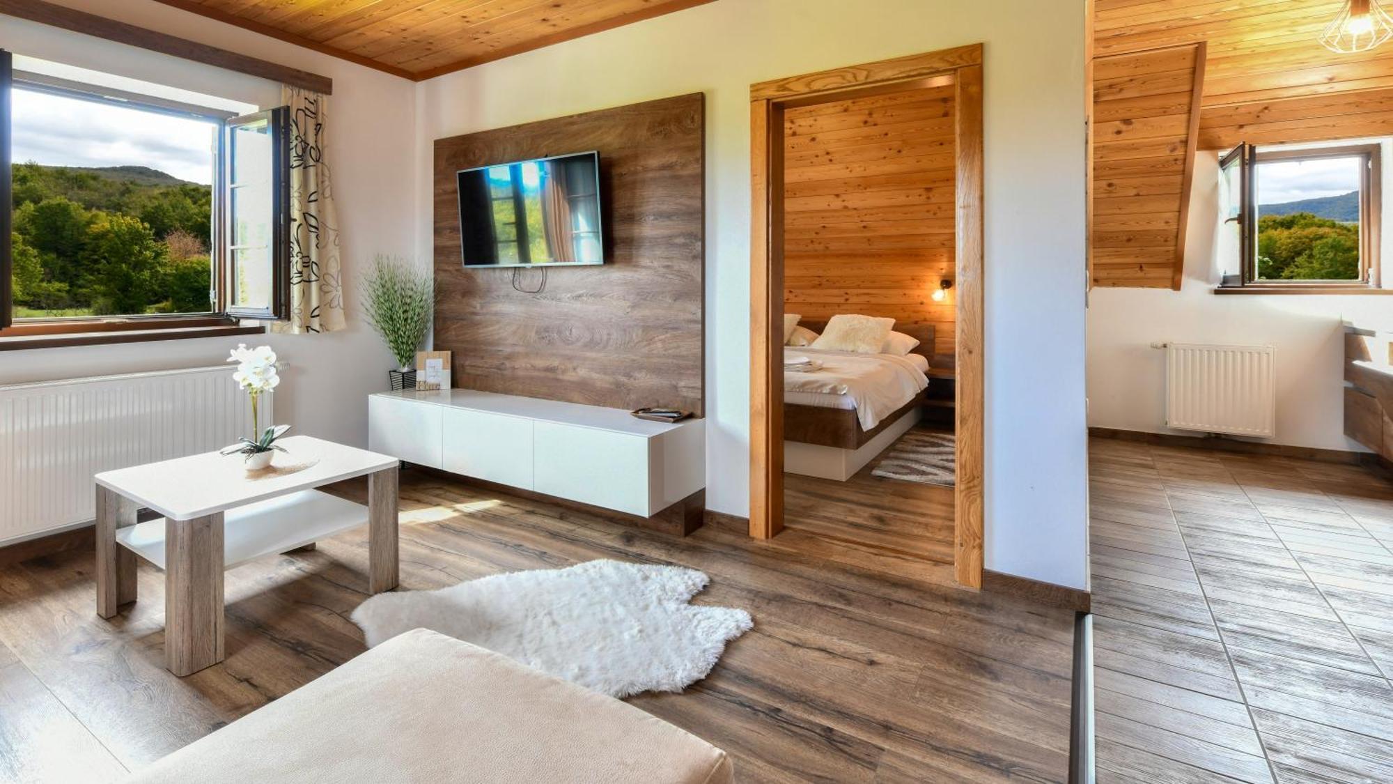Flora House Apartma *