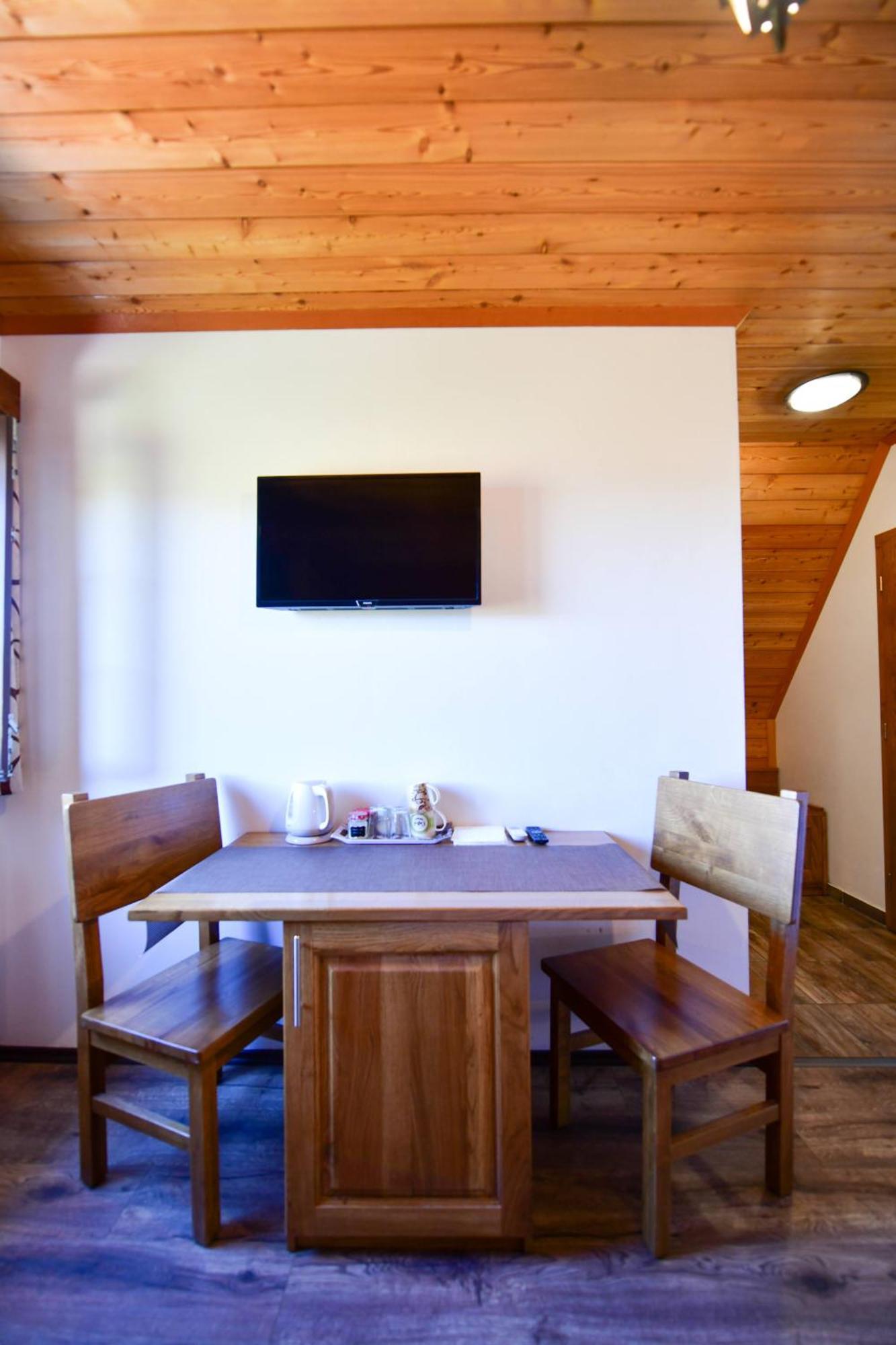 Apartma Flora House