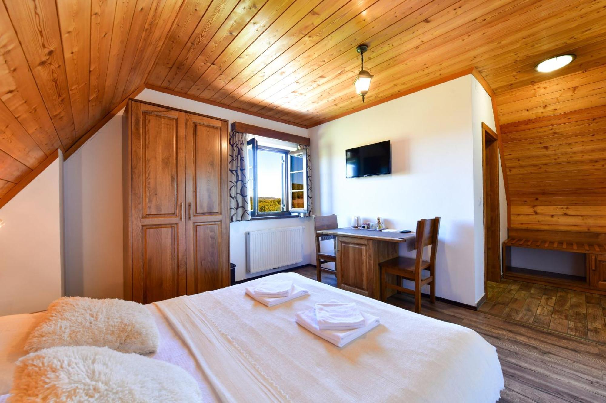Apartma Flora House Rastovaca